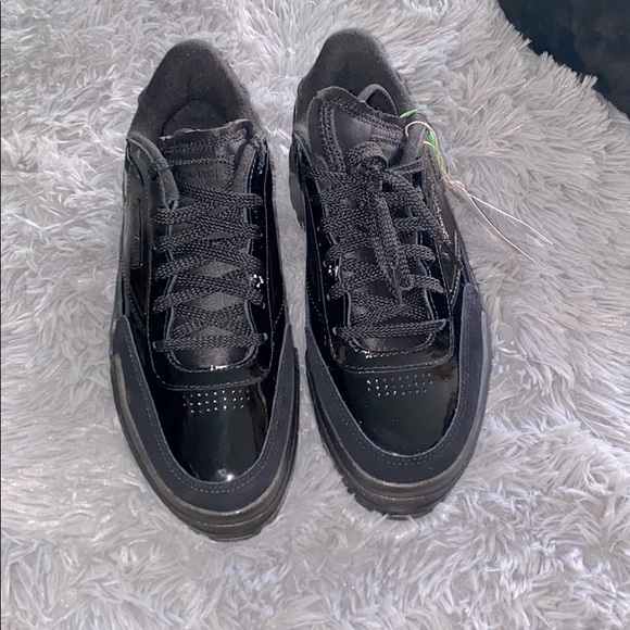 sneakers x stock
